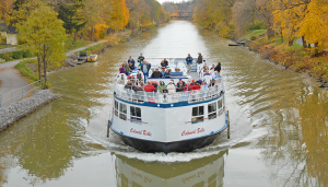 Colonial Belle Erie Canal Boat Tour.